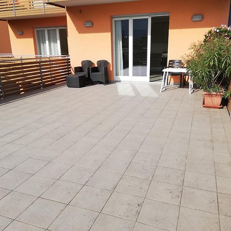 Appartamento La Terrazza Riva del Garda Exterior foto
